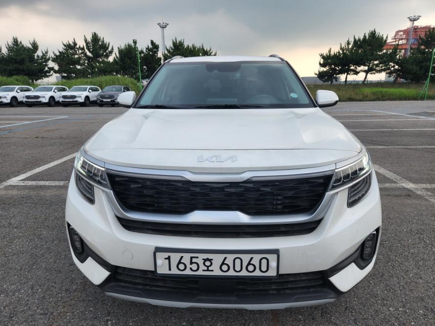 셀토스 1.6 가솔린 트렌디 2WD/610,000 원/무심사 중고차 장기렌트